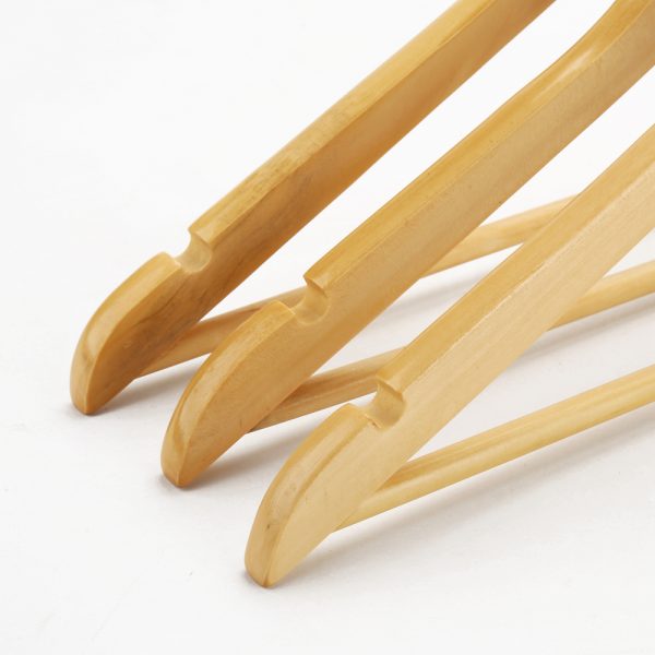 Colgador de madera para poleras - Imagen 4